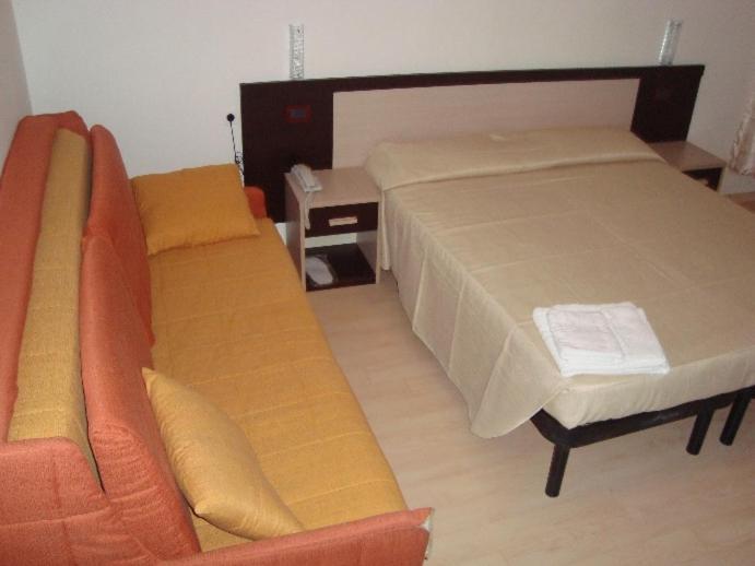 Hotel Canasta Rimini Luaran gambar